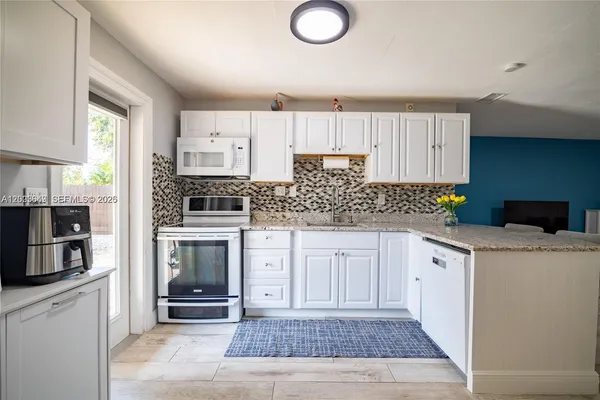 $419,000 | 2950 Northeast 11th Avenue, Pompano Beach, FL 33064