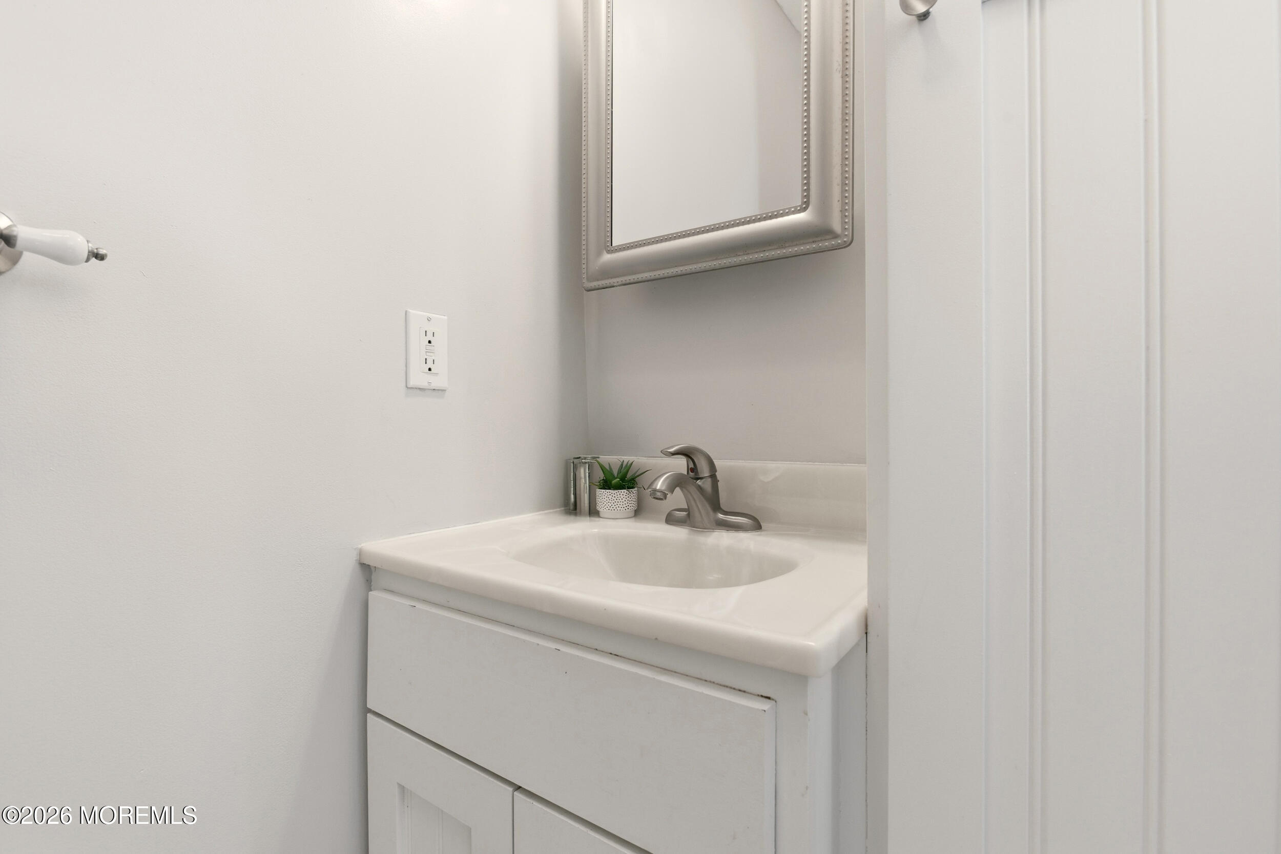 19 Bertan Avenue Howell, NJ 07731 - Photo 18 of 26 HL7A3717