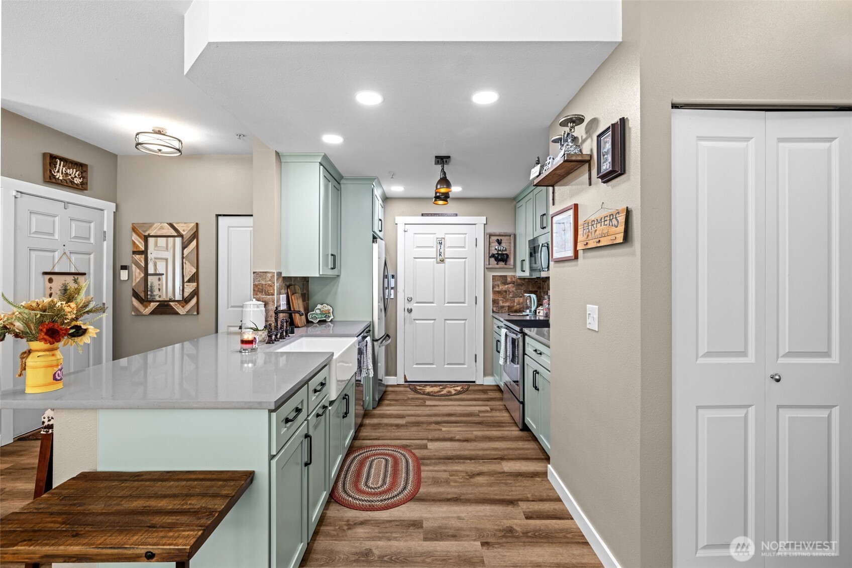 15325 Southeast 155th Place, Unit D6 Renton, WA 98058 - Photo 8 of 32