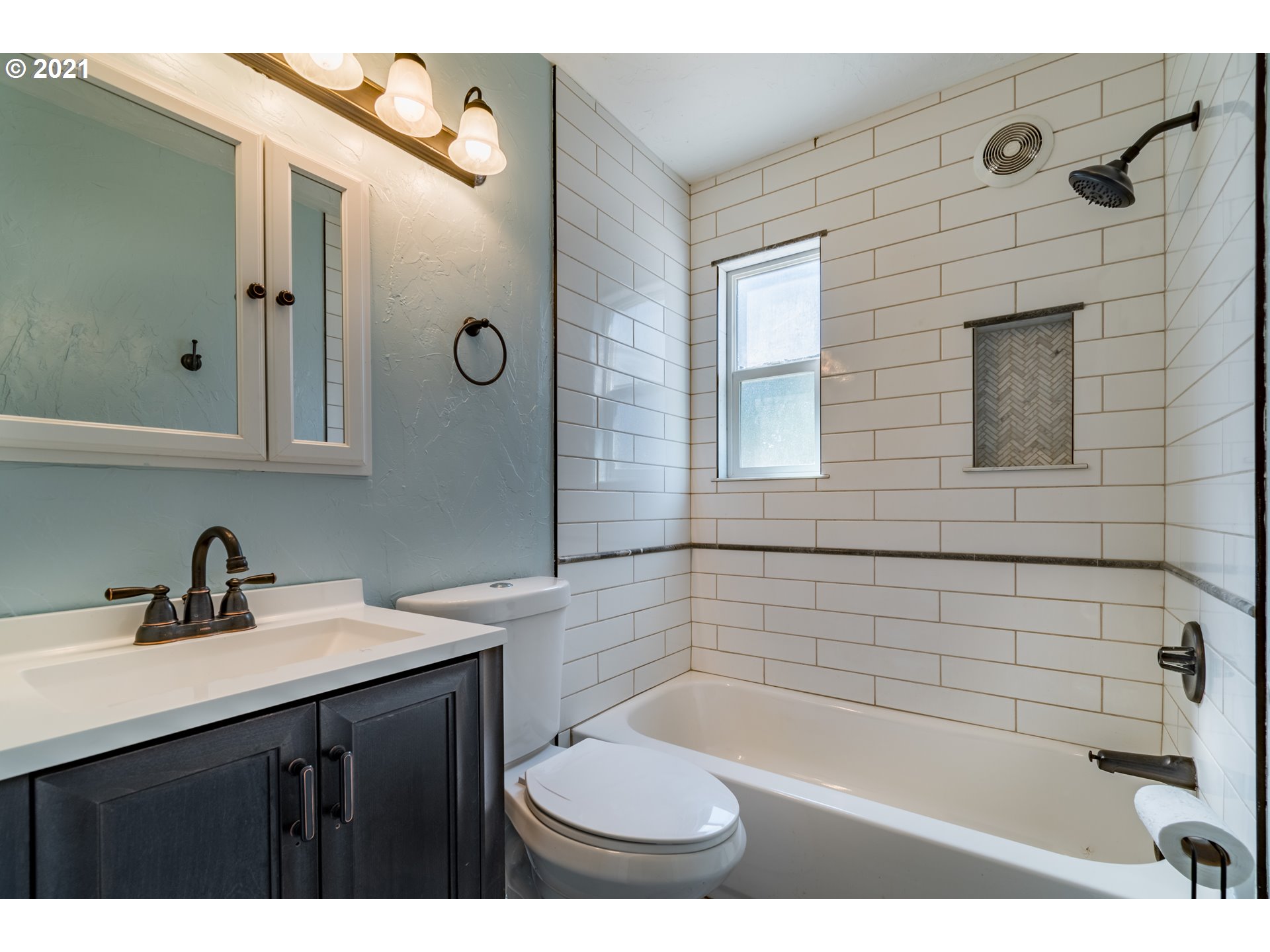 3143 Kinney Loop Eugene, OR 97408 - Photo 14 of 28 Gallery Image 14