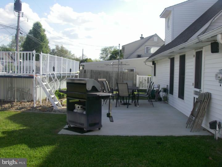 42 Quiet Road Levittown, PA 19057 - Photo 4 of 12 Patio