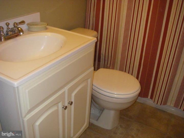 42 Quiet Road Levittown, PA 19057 - Photo 9 of 12 Bathroom