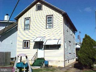122 East Avon Road Brookhaven, PA 19015 - Photo 2 of 6 Gallery Image 2
