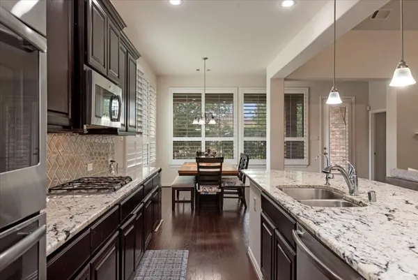 $500,000 | 3930 Desert Zinnia Court, Manvel, TX 77578