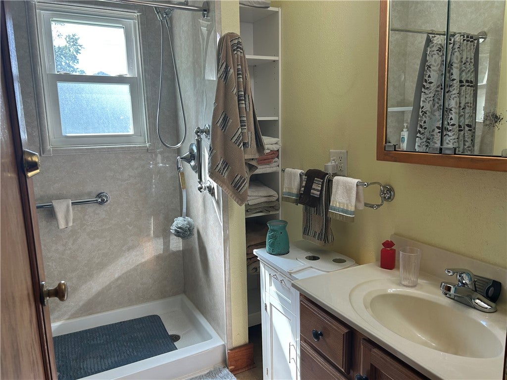 2405 East Geddes Avenue Decatur, IL 62526 - Photo 21 of 29 Gallery Image 21