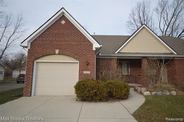 $2,500 | 1115 Birchwood Drive, Troy, MI 48083