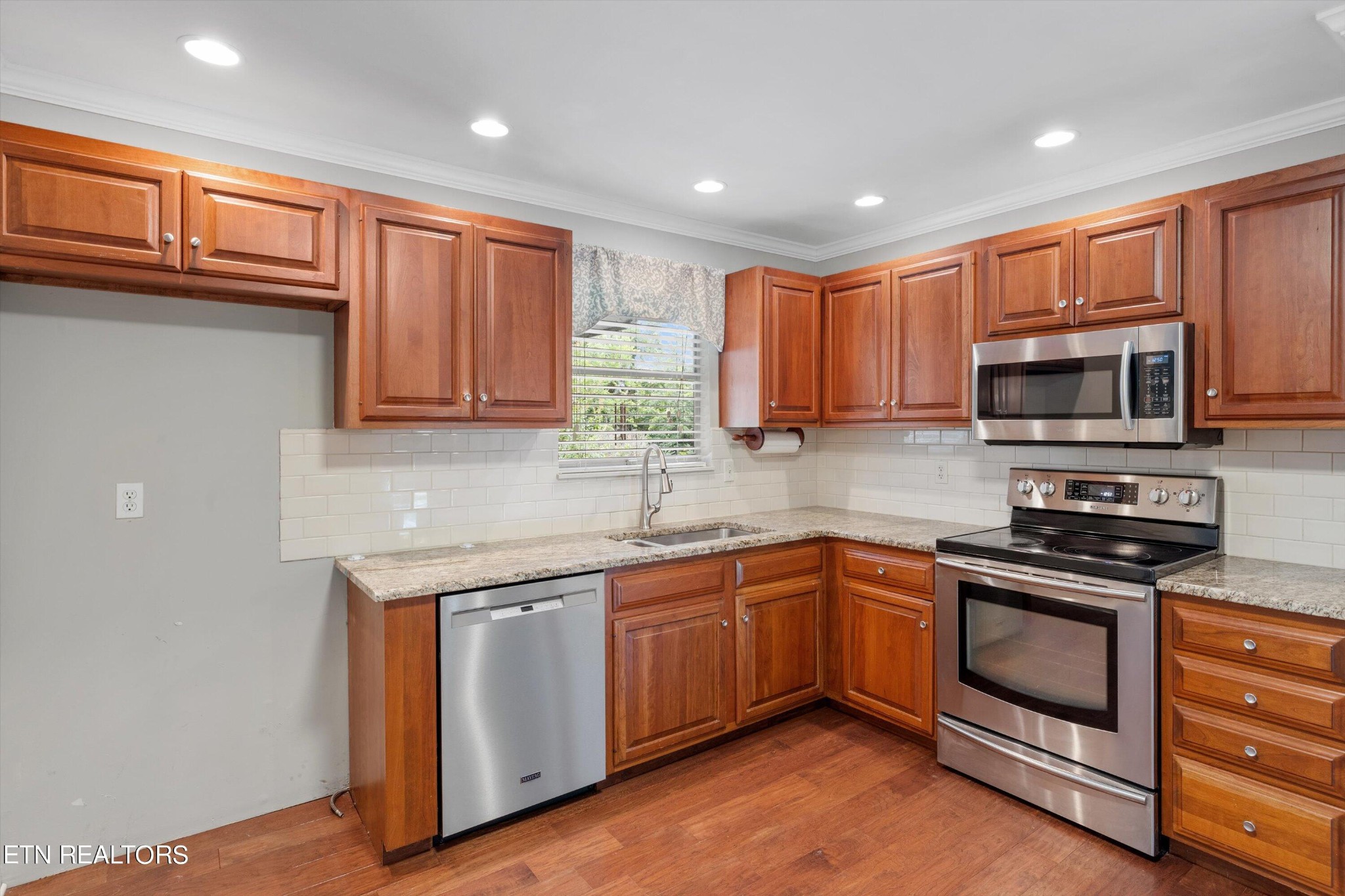 1112 Roderick Road Knoxville, TN 37923 - Photo 8 of 23 Gallery Image 8