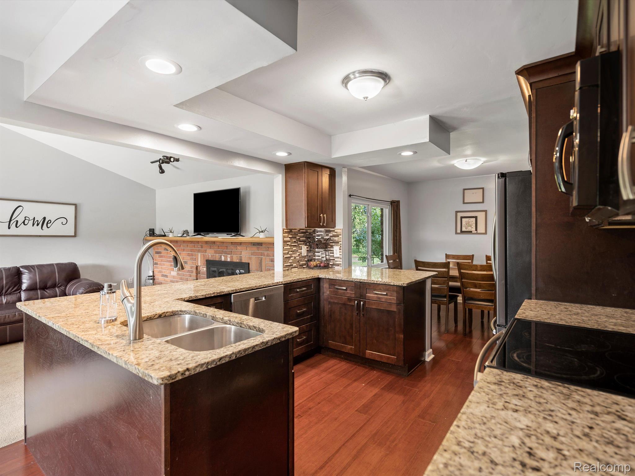 554 Old Perch Road Rochester, MI 48309 - Photo 11 of 35 Gallery Image 11
