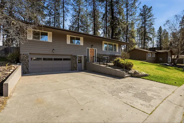 $450,000 | 1223 West Bellwood Drive, Spokane, WA 99218