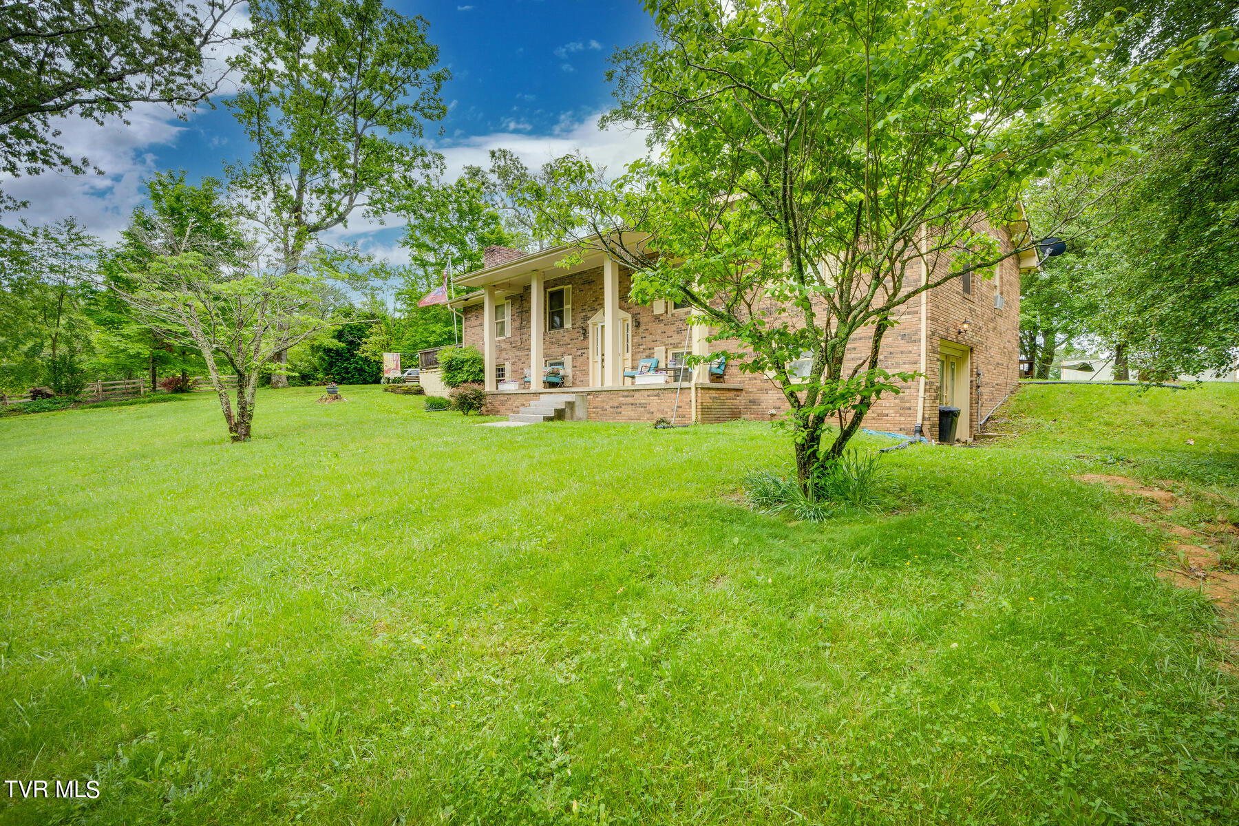212 River Road Church Hill, TN 37642 - Photo 3 of 37 003