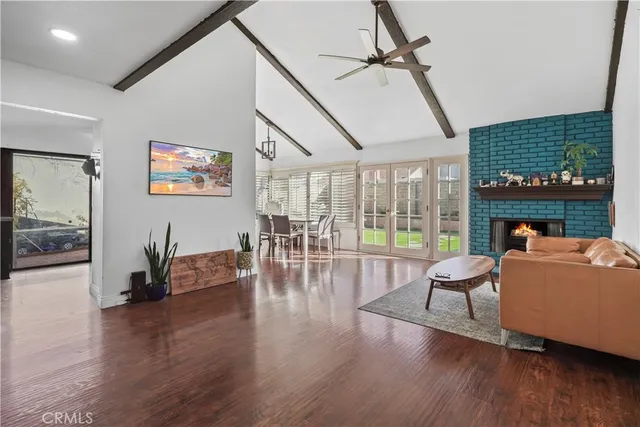 $750,000 | 25236 Vía Sistine, Valencia, CA 91355