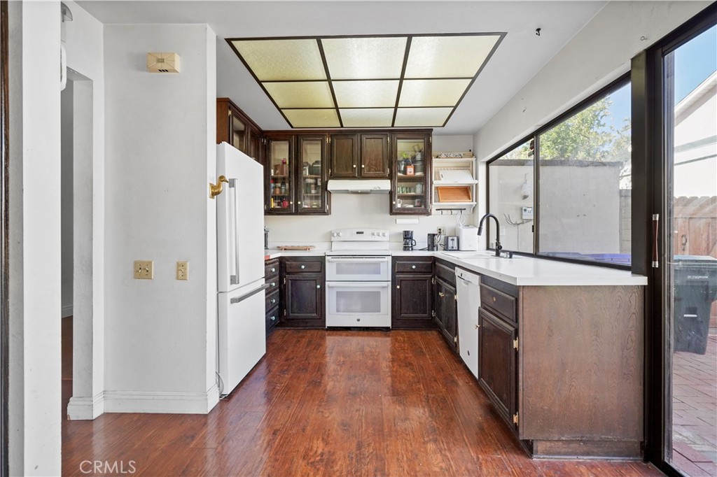 25236 Vía Sistine Valencia, CA 91355 - Photo 14 of 40