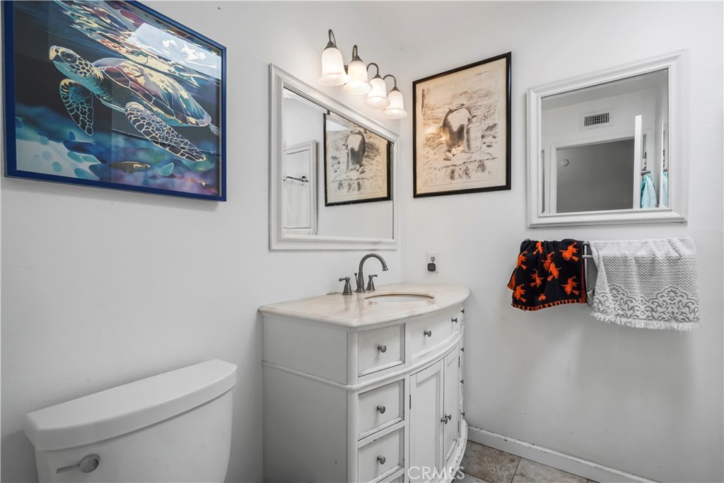 25236 Vía Sistine Valencia, CA 91355 - Photo 23 of 40