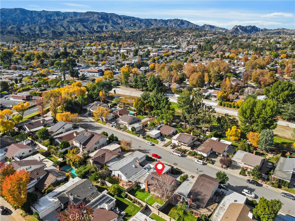 25236 Vía Sistine Valencia, CA 91355 - Photo 34 of 40