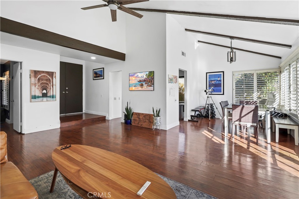 25236 Vía Sistine Valencia, CA 91355 - Photo 9 of 40