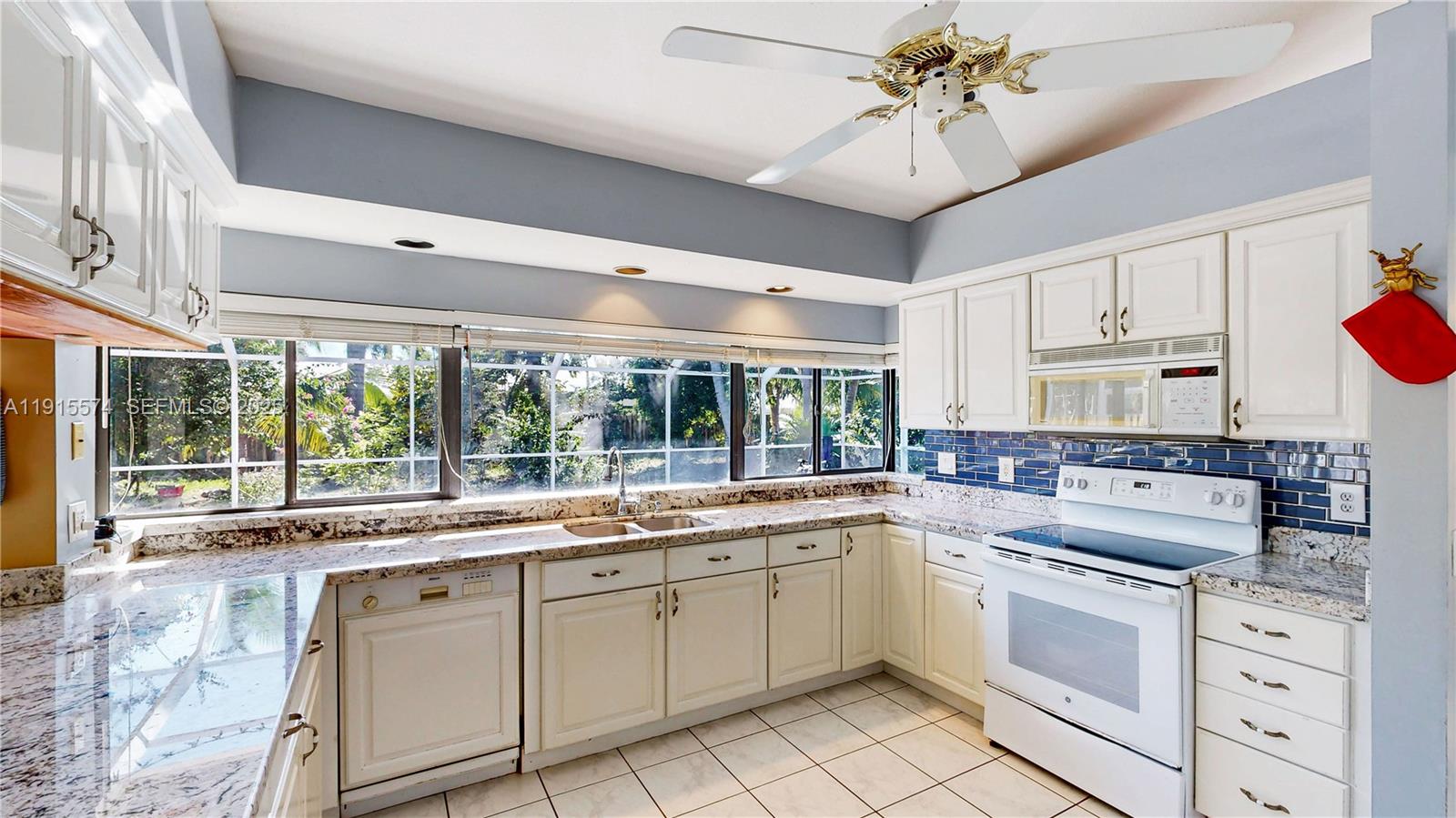 15920 Southwest 287th Street Homestead, FL 33033 - Photo 16 of 60