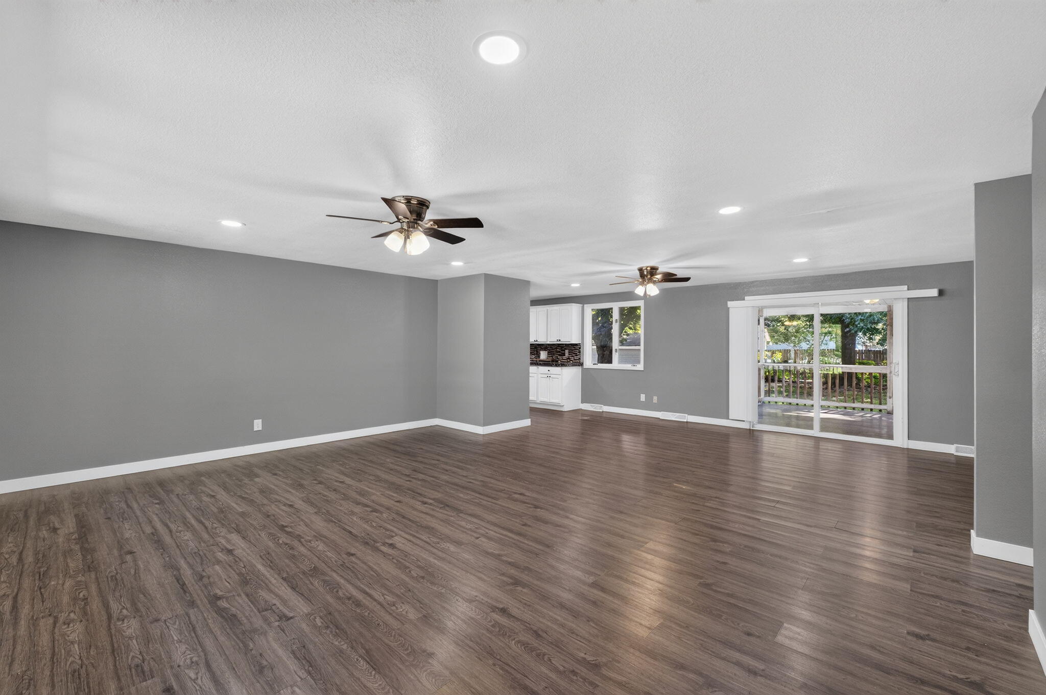 515 Grand Street Monett, MO 65708 - Photo 6 of 39 8