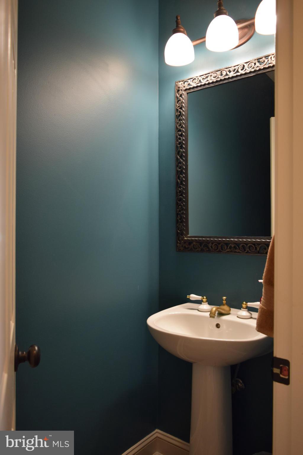 307 Huntersridge Road Winchester, VA 22602 - Photo 27 of 30 Bath