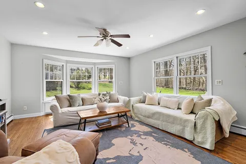 $829,900 | 25 Franklin Place, Sudbury, MA 01776