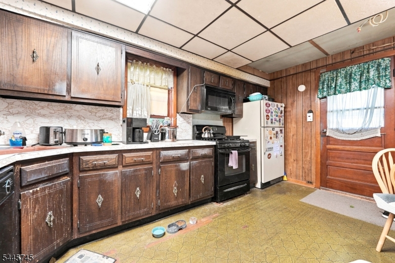 60 Martin Road Verona, NJ 07044 - Photo 15 of 36