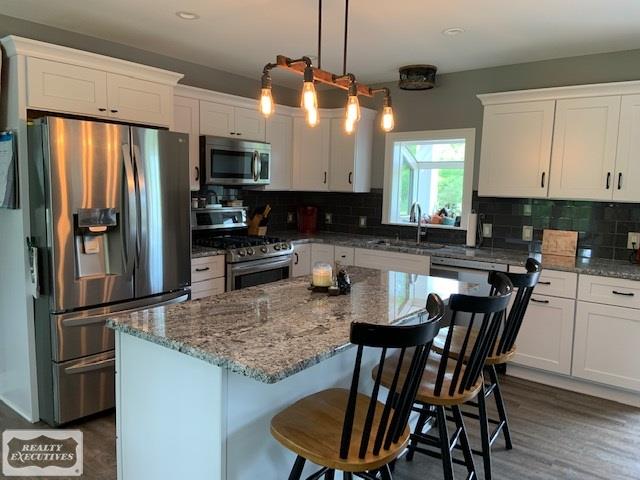3637 East Hunters Creek Road Metamora, MI 48455 - Photo 5 of 60 50015770-4.JPG
