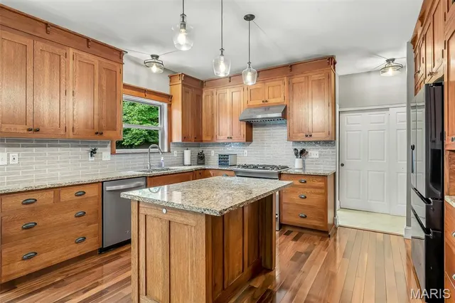 $445,000 | 17242 Hilltop Ridge Drive, Eureka, MO 63025