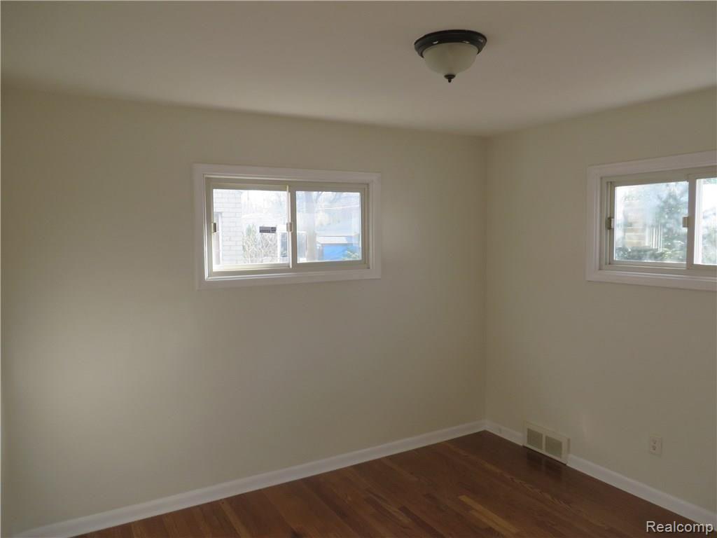 9311 Merriman Road Livonia, MI 48150 - Photo 7 of 14