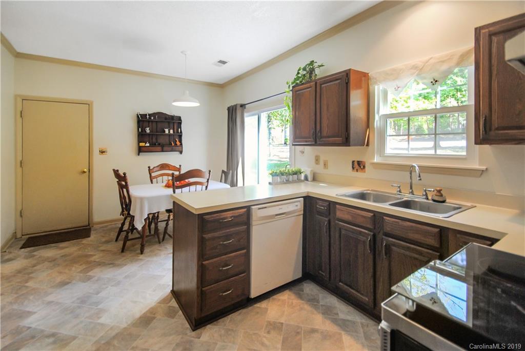 8102 Hunley Ridge Road Matthews, NC 28104 - Photo 10 of 44