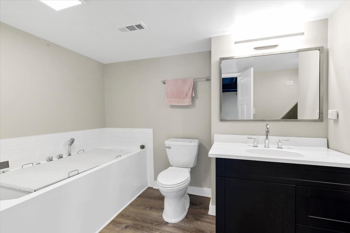 340 Hamilton Road St. Charles, IL 60175 - Photo 11 of 39 Gallery Image 11