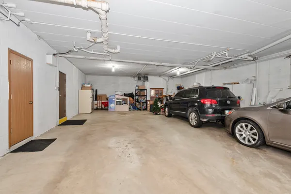 $275,000 | 15705 Old Orchard Court, Unit 2S, Orland Park, IL 60462