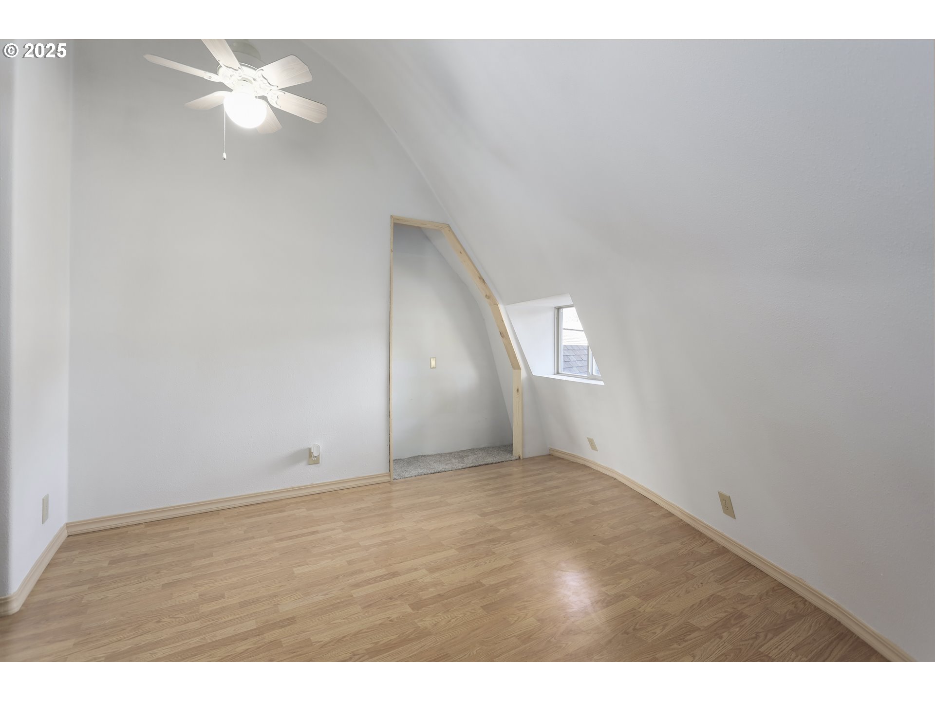 401 Johnson Road Lyle, WA 98635 - Photo 30 of 48 a view of an empty room and a ceiling fan