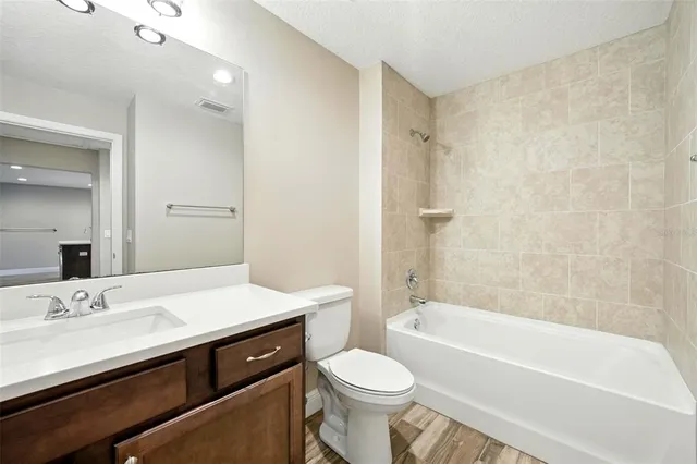 $1,945 | 446 Fahnstock Street, Eustis, FL 32726