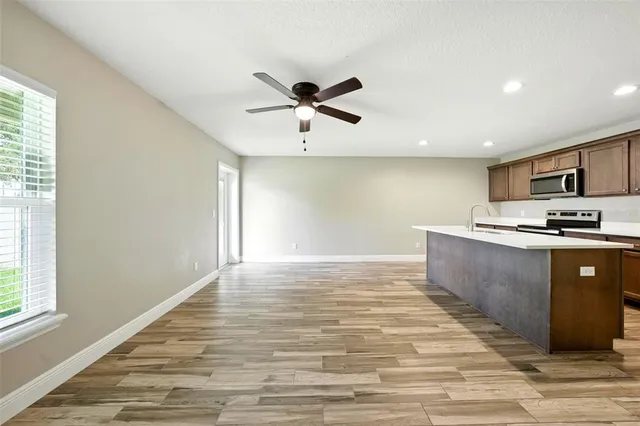 $1,945 | 446 Fahnstock Street, Eustis, FL 32726