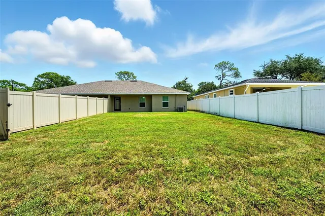 $1,945 | 446 Fahnstock Street, Eustis, FL 32726