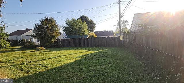 217 South Woodwell Road Dundalk, MD 21222 - Photo 23 of 49 a backyard of a house