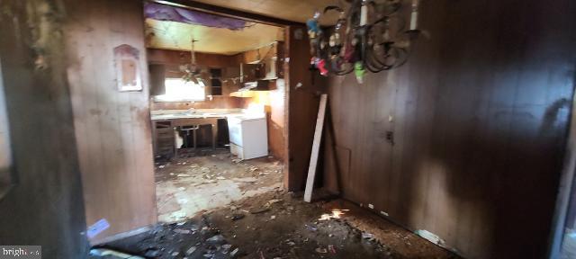 217 South Woodwell Road Dundalk, MD 21222 - Photo 31 of 49 a view of entryway