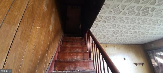 217 South Woodwell Road Dundalk, MD 21222 - Photo 41 of 49 a view of entryway