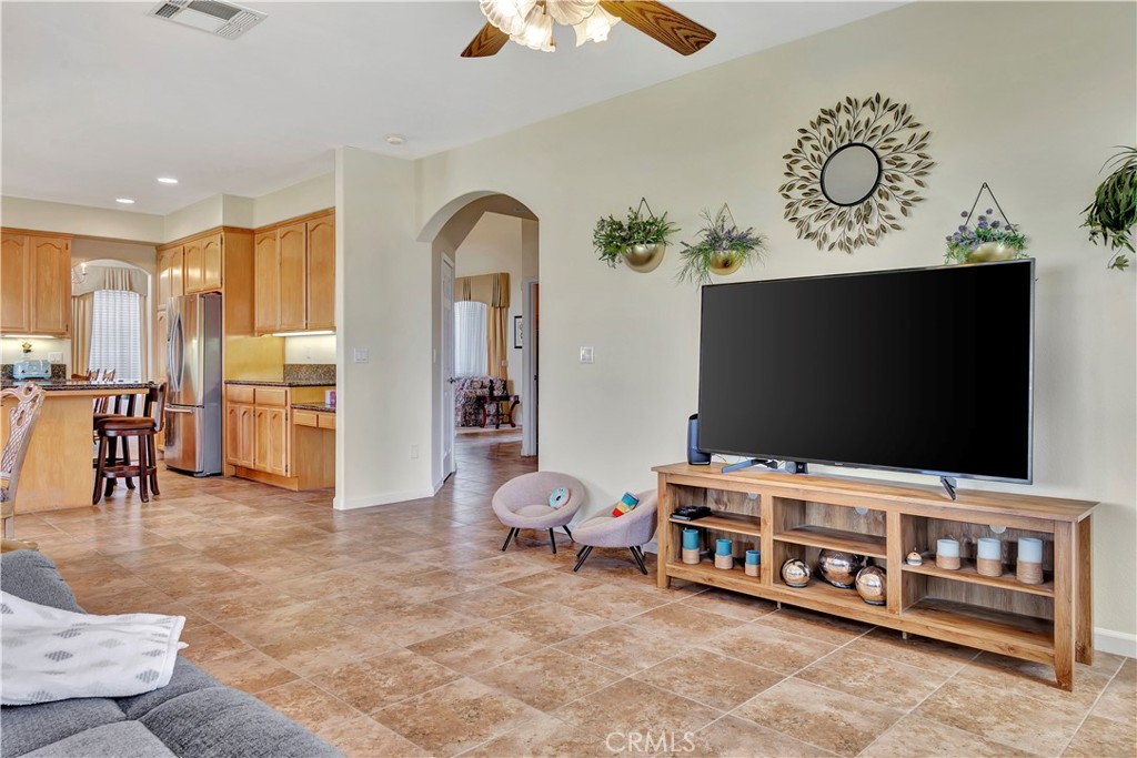2104 Summit Drive Paso Robles, CA 93446 - Photo 15 of 31 a living room with furniture and a flat screen tv
