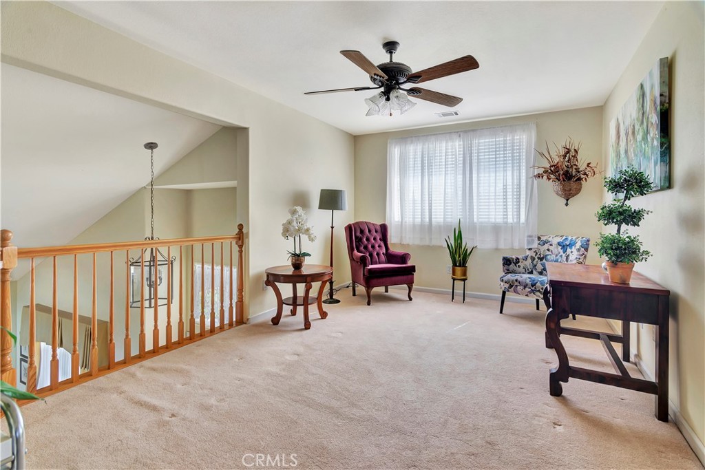 2104 Summit Drive Paso Robles, CA 93446 - Photo 21 of 31 a living room with furniture