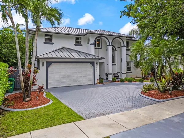 $999,999 | 15822 Southwest 103rd Lane, Miami, FL 33196