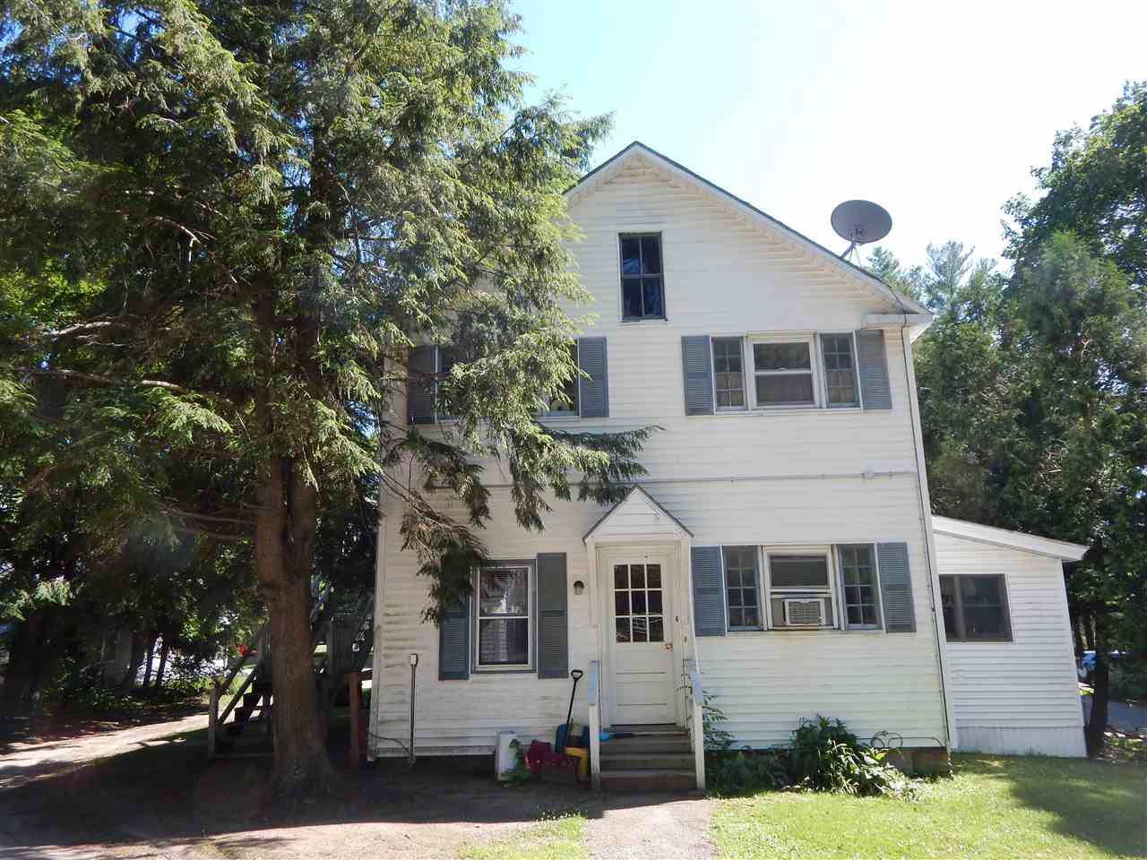 2 Circular Street Springfield, VT 05156 - Photo 7 of 11