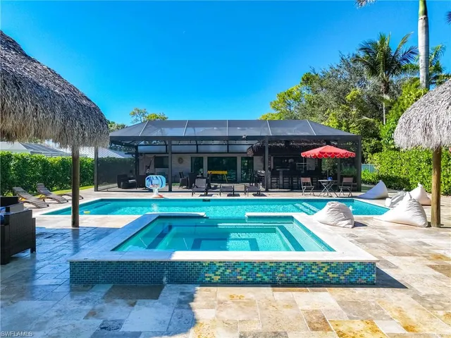 $2,750,000 | 1890 Oakes Boulevard, Naples, FL 34119