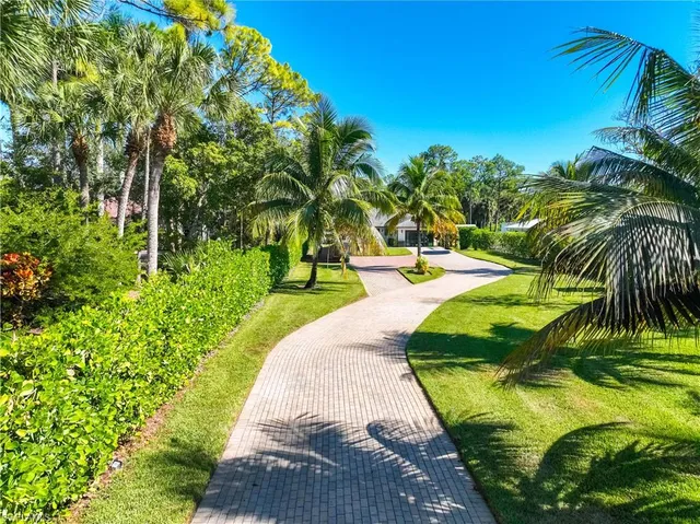 $2,750,000 | 1890 Oakes Boulevard, Naples, FL 34119