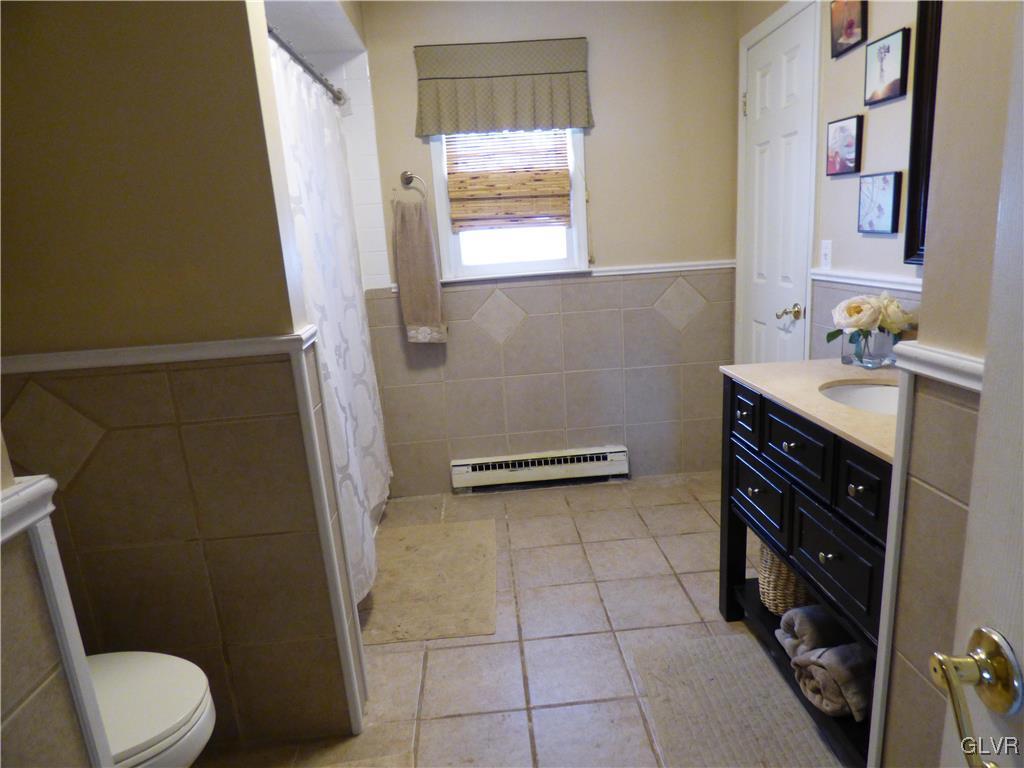 4005 Devonshire Road Bethlehem, PA 18020 - Photo 9 of 18 Gallery Image 9