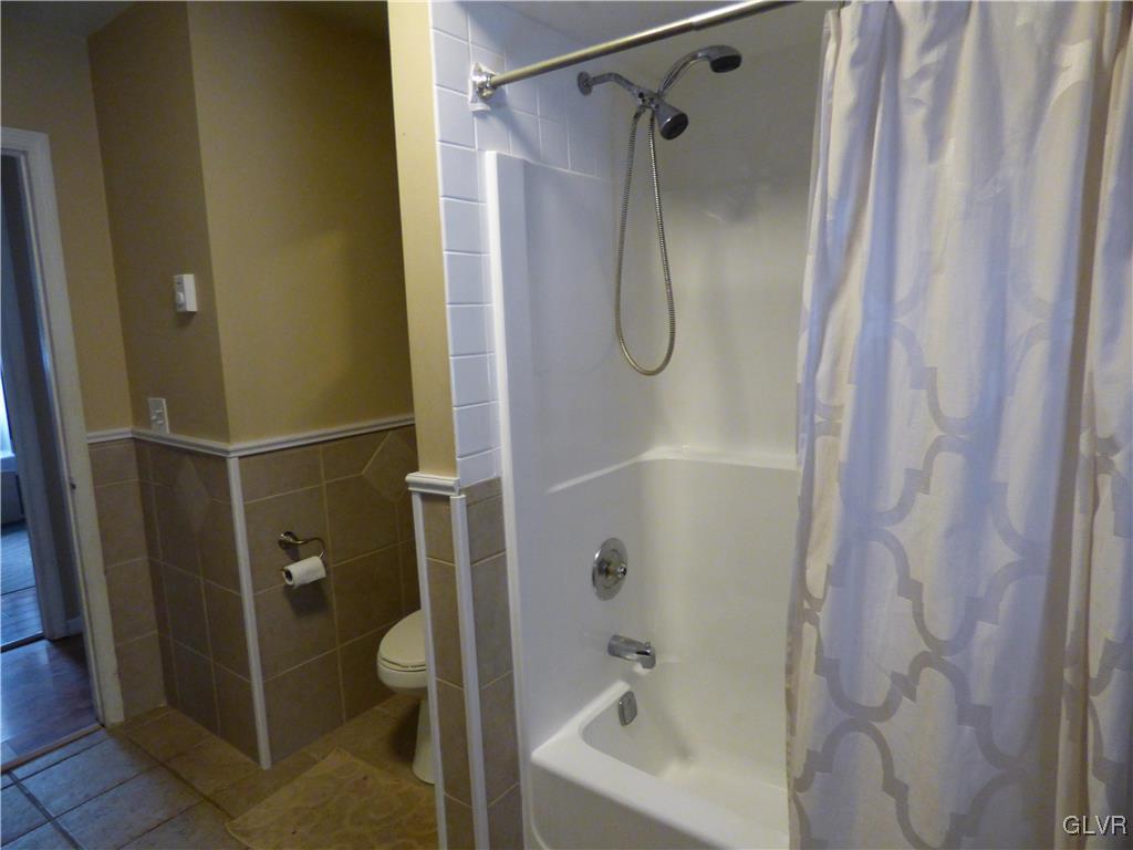 4005 Devonshire Road Bethlehem, PA 18020 - Photo 10 of 18 Gallery Image 10