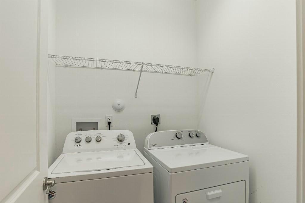 3012 King Palm Way Riviera Beach, FL 33410 - Photo 32 of 59 Laundry