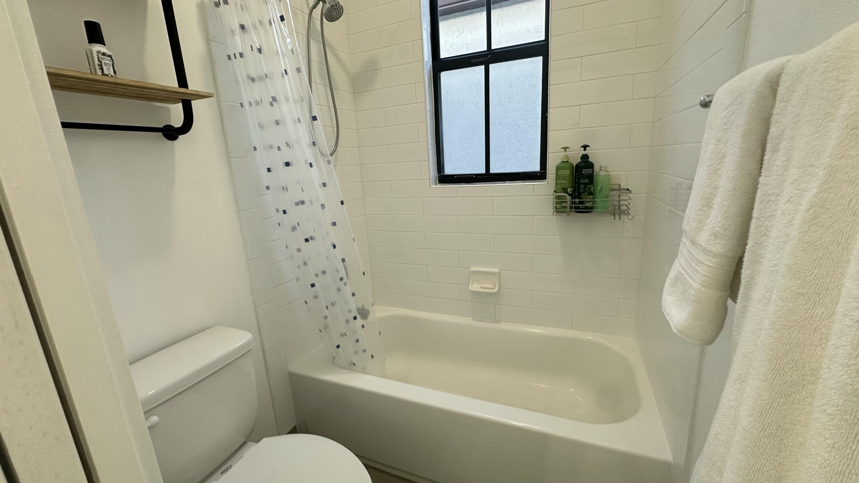 3012 King Palm Way Riviera Beach, FL 33410 - Photo 36 of 59 .