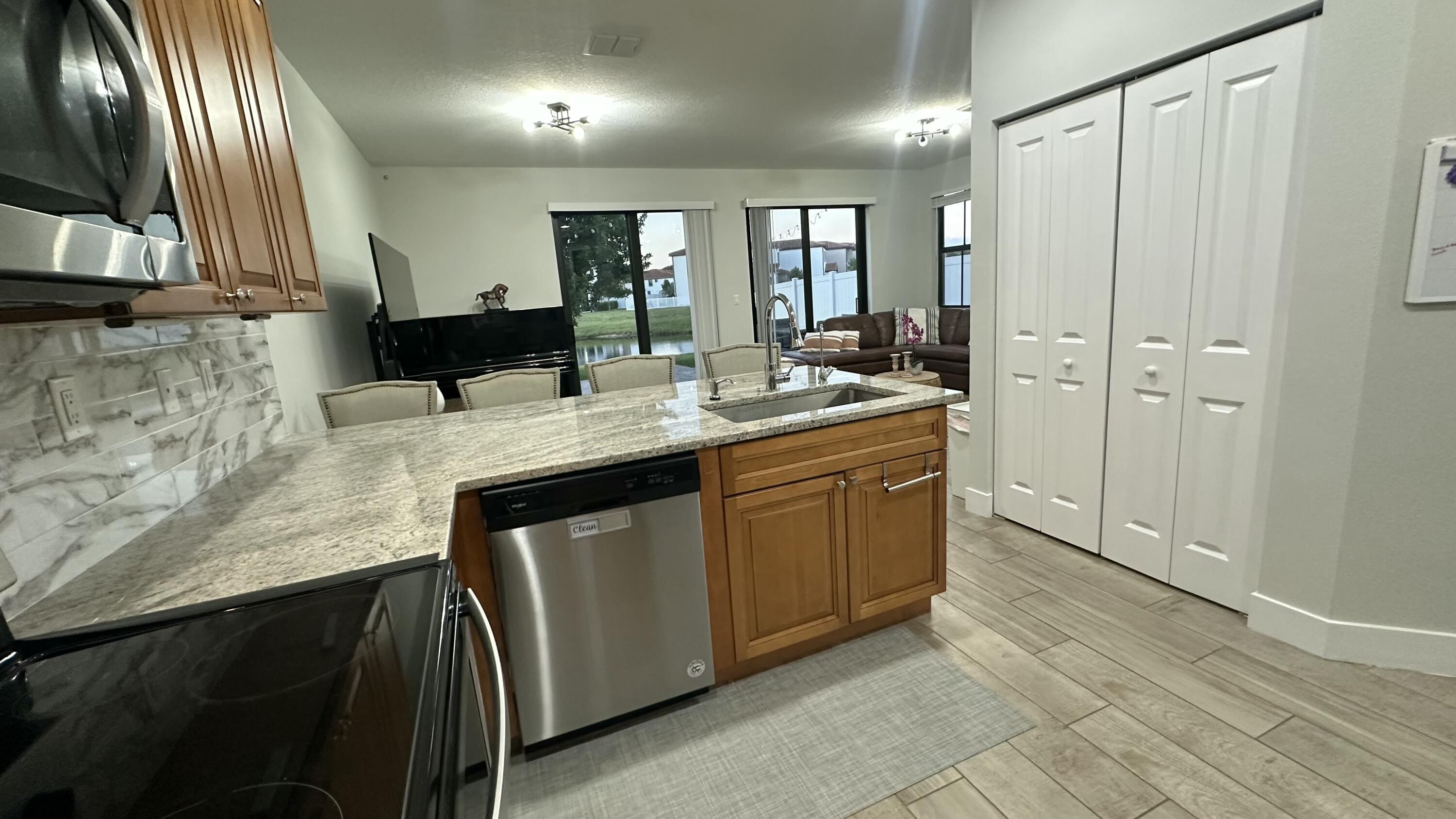 3012 King Palm Way Riviera Beach, FL 33410 - Photo 8 of 59 .