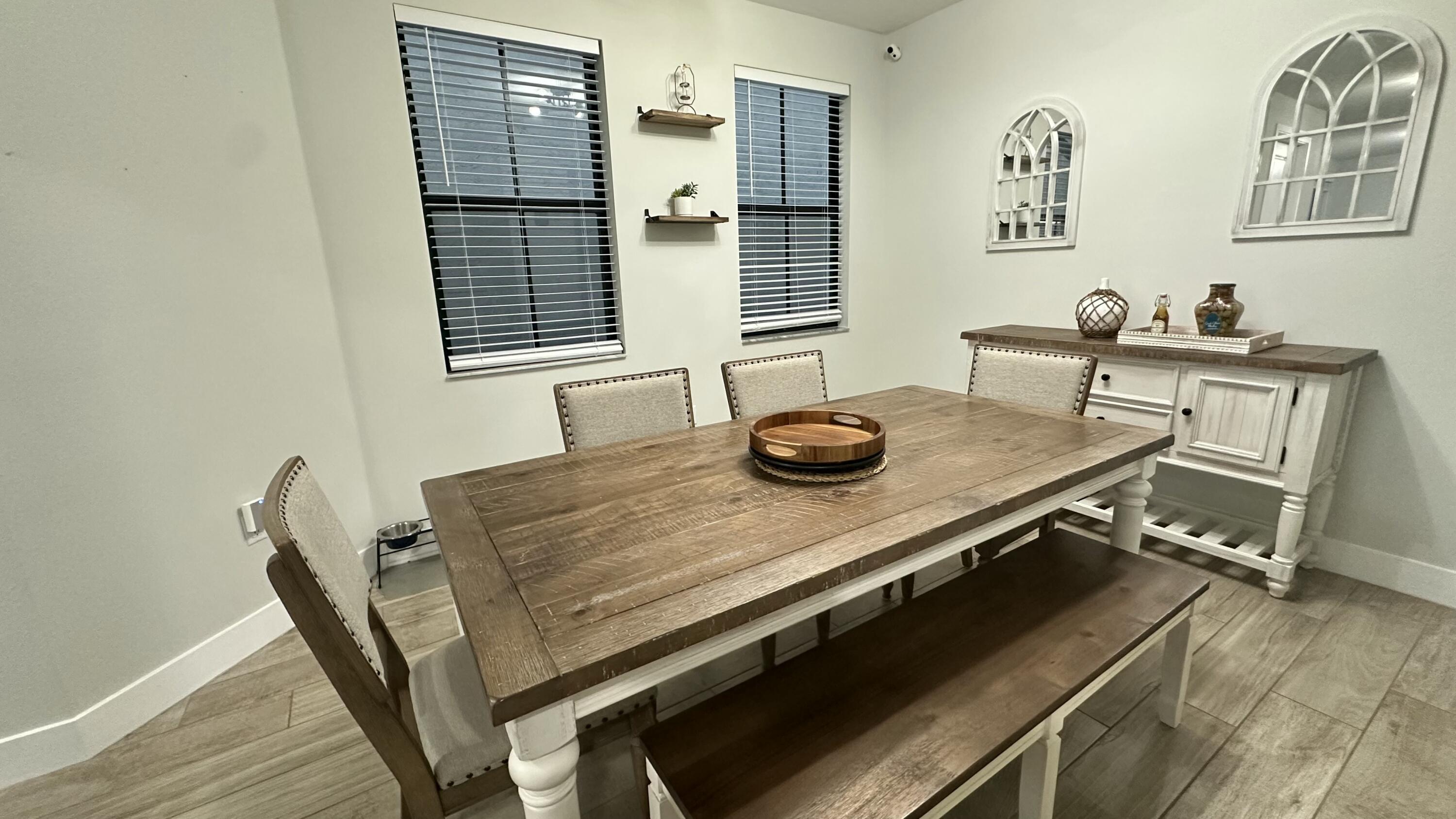 3012 King Palm Way Riviera Beach, FL 33410 - Photo 10 of 59 Dining room