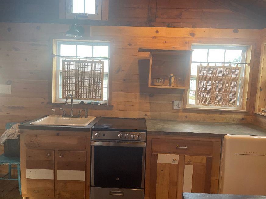 12 Smith Avenue Hampton, NH 03842 - Photo 6 of 9